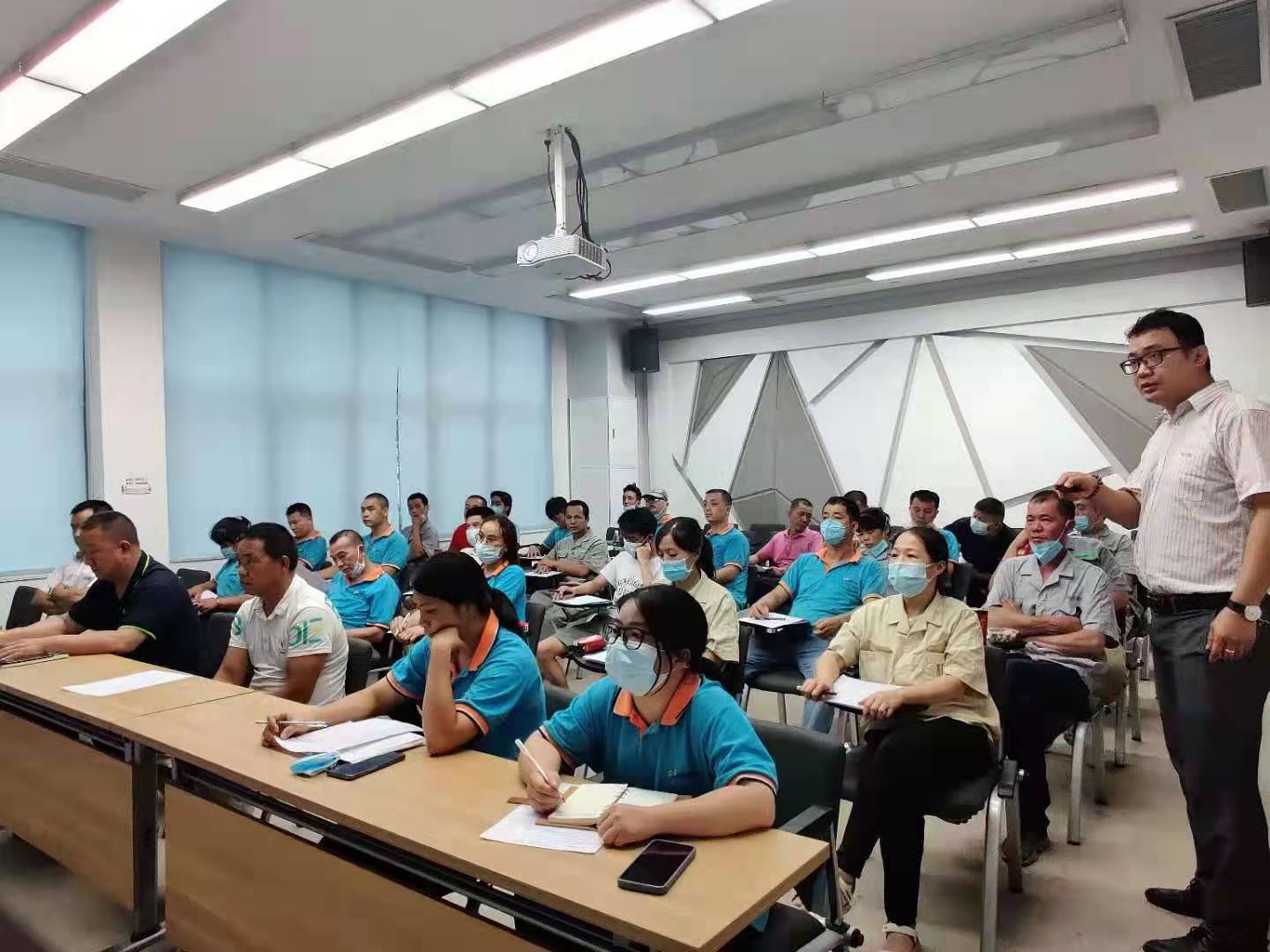 香港澳六宝典资料大全