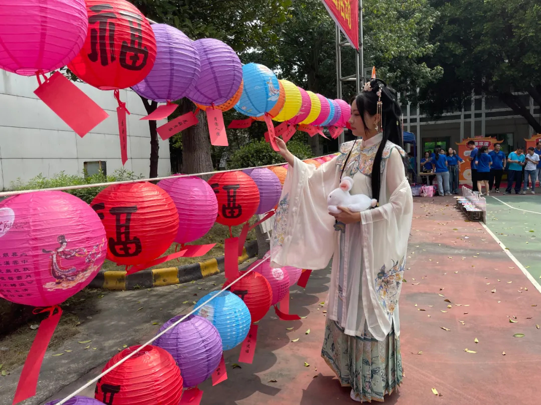 香港澳六宝典资料大全